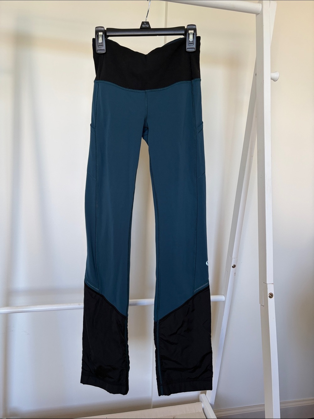 Lululemon Run: Clear as Mud Pant in Alberta Lake Black Size 2